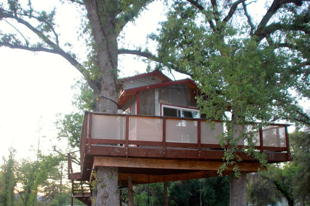 Hawk's Rest * Oakhurst